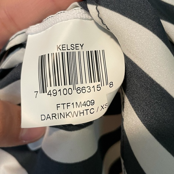 BCBG Max Azria Kelsey Blouse - Picture 5 of 6